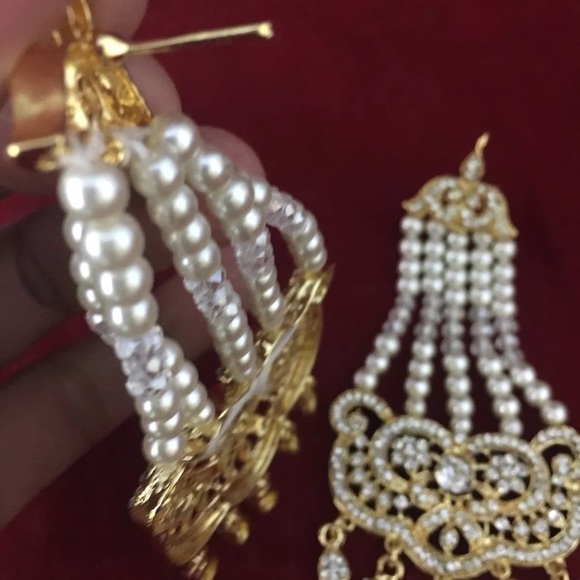 Jhomar style Earrings - Picture 7 of 8